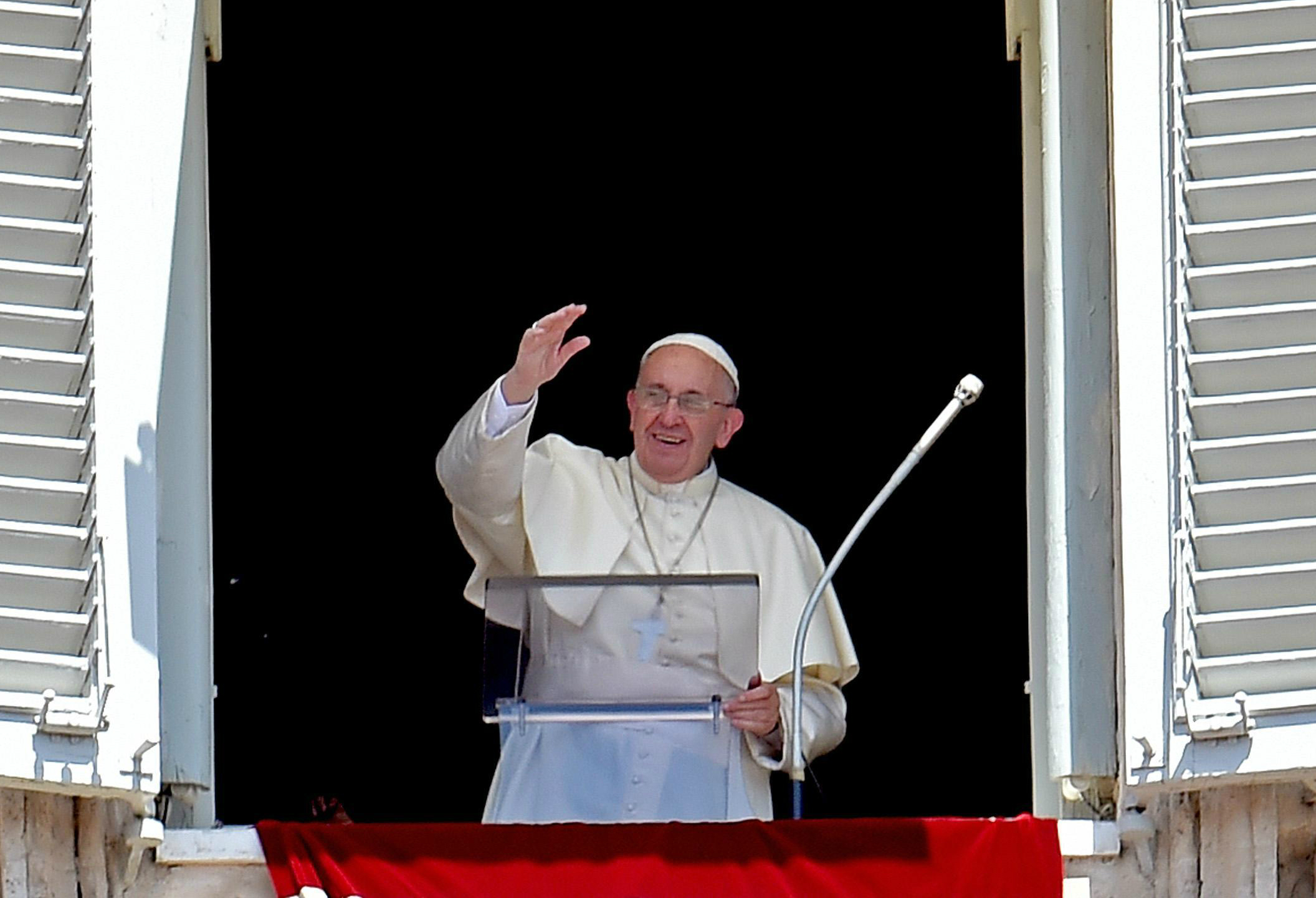 Pope Francis greets faithful during the Angelus of Sunday 26th of July 2015