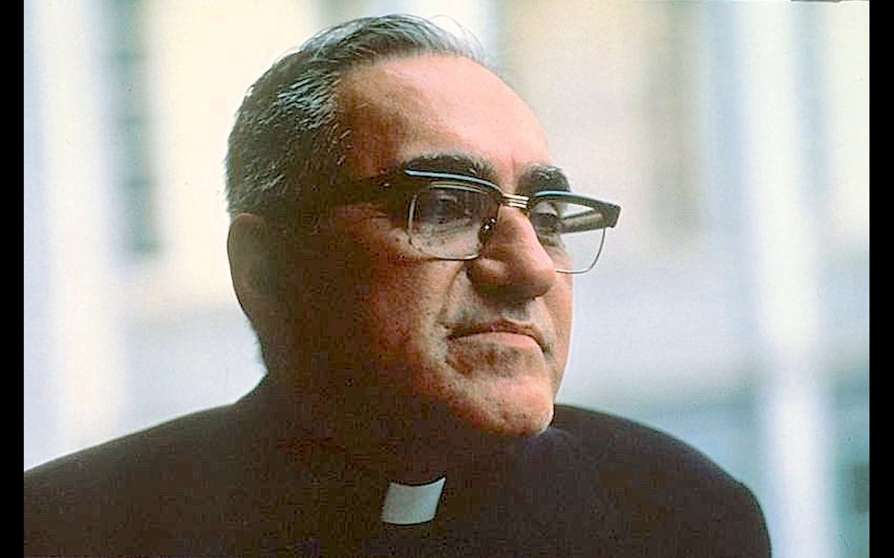Mons. Romero arzobispo de El Salvador